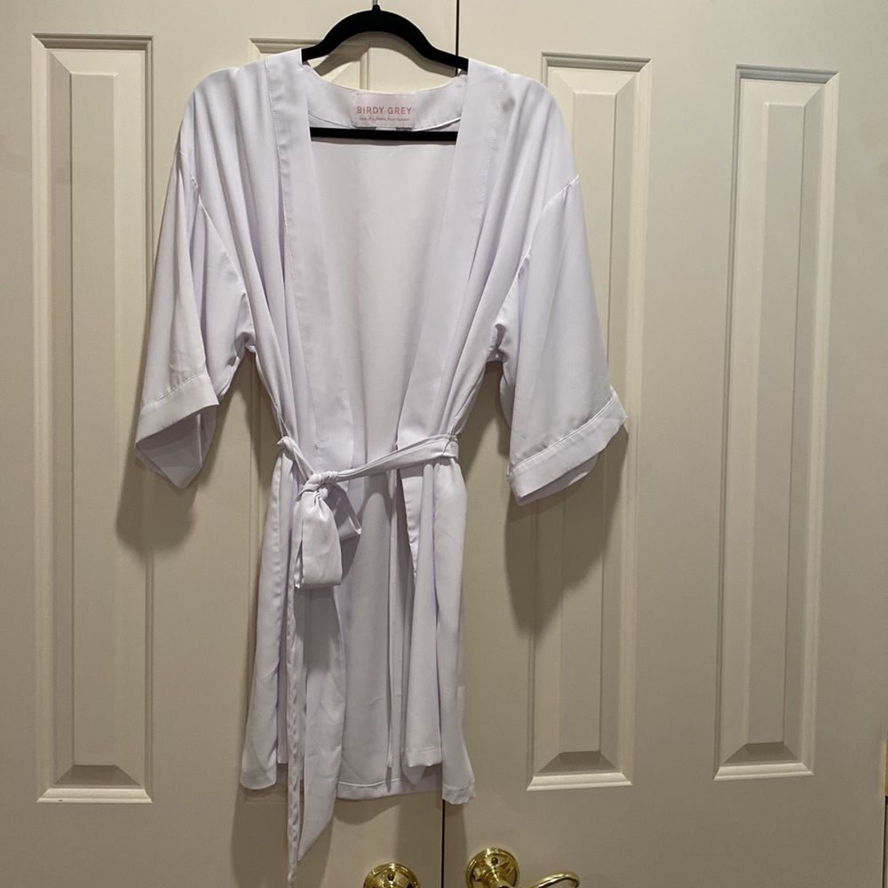 Birdy Grey White Robe - Picture 2 of 2